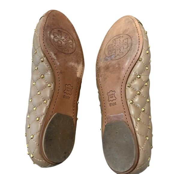 Tory Burch Kaitlin Taupe Gold Cap Toe Studded Medallion Slip On Ballet Flats 6.5 - Picture 9 of 9